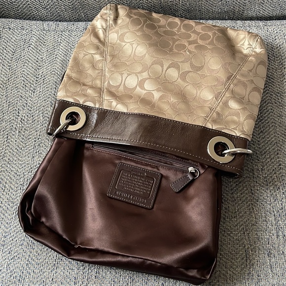 Coach Ashley Sateen Signature C Hobo Purse Brown Tan Hippie - Picture 12 of 16